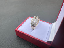 Load image into Gallery viewer, #590 - 10kt Yellow Gold 1/4 Carat Diamond Cluster Size 7