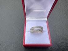 Load image into Gallery viewer, #590 - 10kt Yellow Gold 1/4 Carat Diamond Cluster Size 7