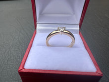 Load image into Gallery viewer, #582 - 14kt Yellow Gold, Triangle Diamond Band, Size 6