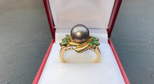 Load image into Gallery viewer, #374 - 14k Yellow Gold, Black Akoya Pearl & Emerald Ring, Size 7 3/4