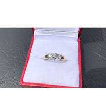 Load image into Gallery viewer, #490 - 14k Yellow Gold, Past Present Future Style Engagement Ring, Size 6 1/4
