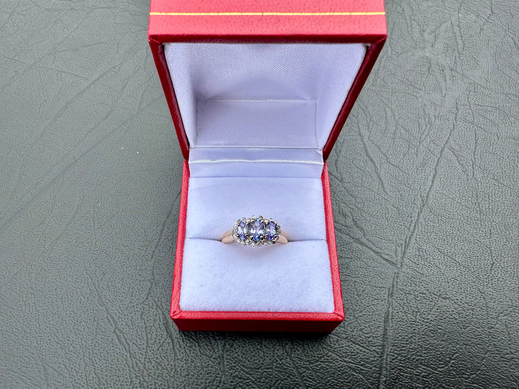#692 - 10k Yellow Gold, Tanzanite & Diamond Ring, Size 5 3/4