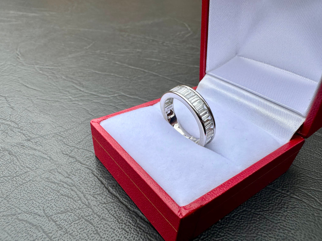 #615 - 14kt White Gold, 1.00ct Diamond Baguette Band, Size 5