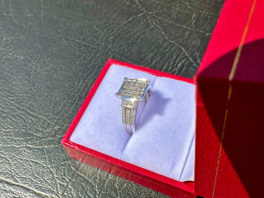 #636 - 1.00CT Diamond Ring, 14kt White Gold, Size 6