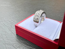 Load image into Gallery viewer, #654 - 14kt White Gold, .47ct Diamond, Size 7
