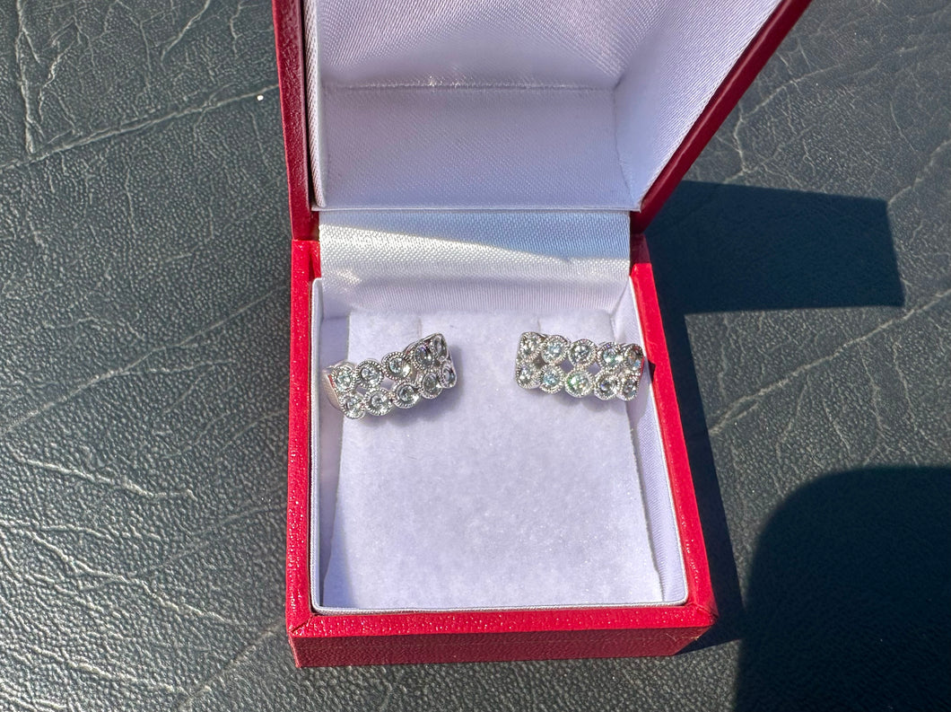 #728 - 14kt White Gold, .41ct VVS Natural Diamond Clutch Earrings