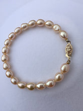 Load image into Gallery viewer, #400 - 7”, 14kt Yellow Gold, Chinese Freshwater Pearl Bracelet
