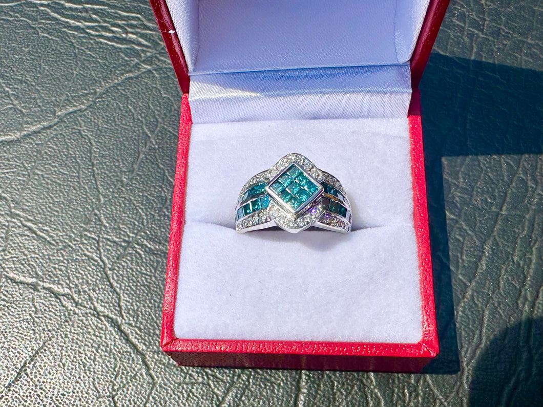#680 - 18kt White Gold, Blue & White 1.51ct Diamond Ring, Size 7