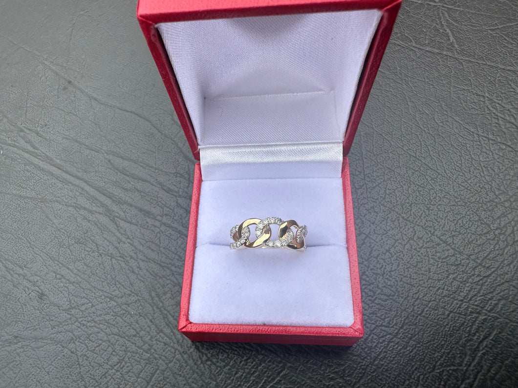 #583 - 14kt Curb Link Design Diamond Band, Size 5