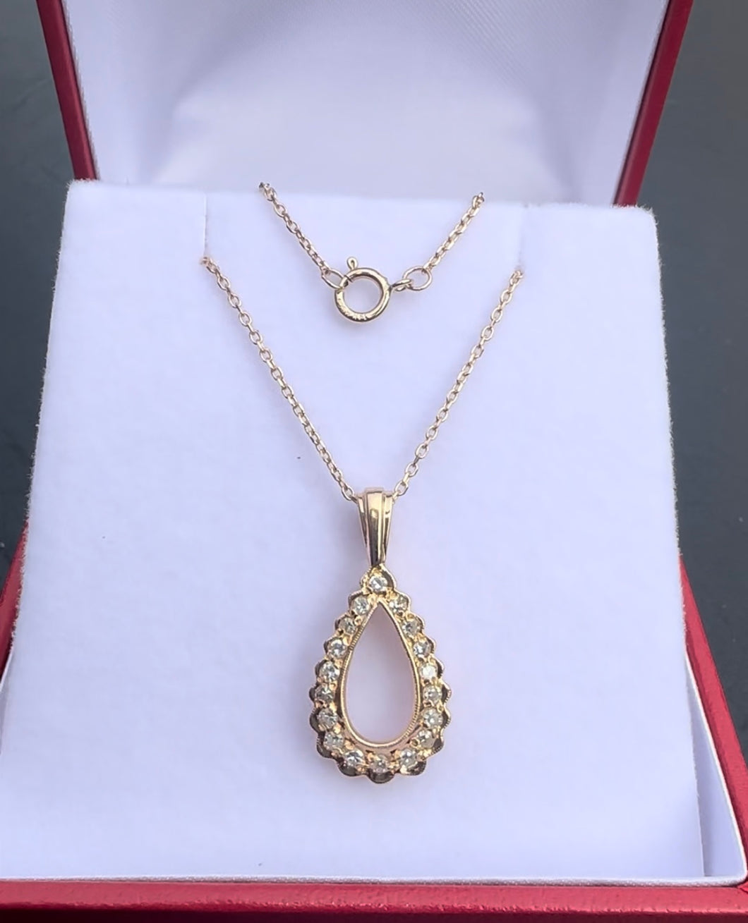 #523 - 14kt Yellow Gold, 16” Rolo Chain & 1/4ct Vintage Pendant